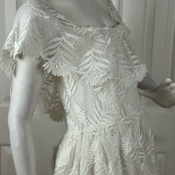 Lovers + Friends White Off-Shoulder Flutter Sleeve Sundress. C36 - Picture 12 of 16